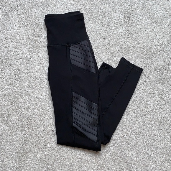 Old Navy Pants - Black Moto style legging NWOT